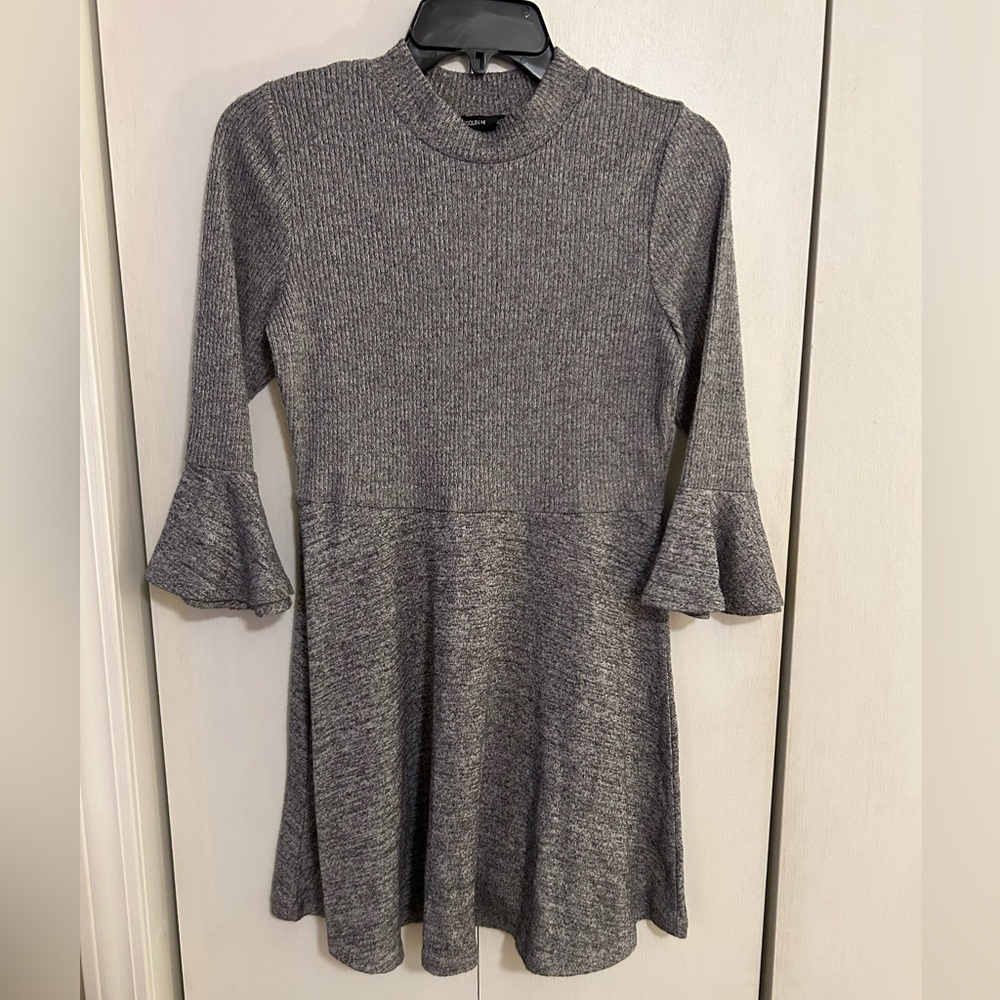 Sequin hearts girls 16 dress black white with flared sleeves at wrist